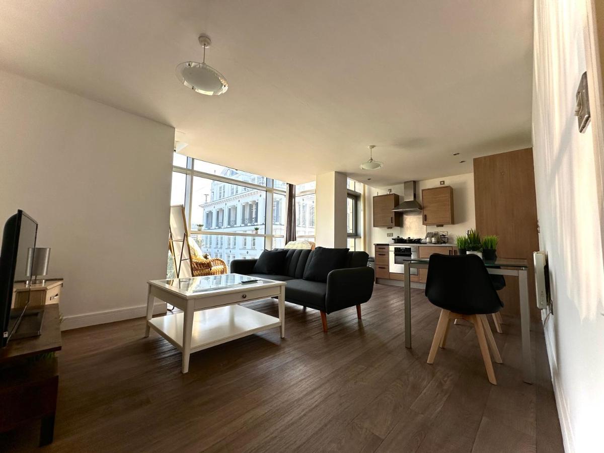 Birmingham Prime Location Stunning Apartment Floor-To-Ceiling Windows Eksteriør billede